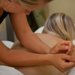 woman-getting-massage-santa-cruz