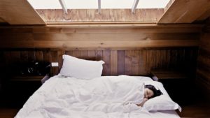 sleep schedule bed-santa-cruz-health-relaxation